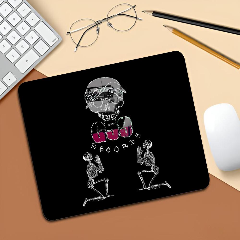 Şarkıcı Suicideboy Yeni Dünya  - Laptop Accessories World incelemesi ve fiyatı