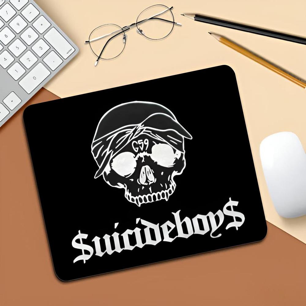 Şarkıcı Suicideboy Yeni Dünya  - Laptop Accessories World incelemesi ve fiyatı